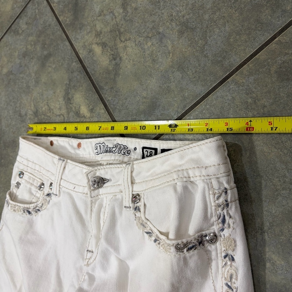 Y2K MISS ME Women's Cuffed Capri White Embellised Embroidered Jeans Sz 28 Grunge - Picture 10 of 14